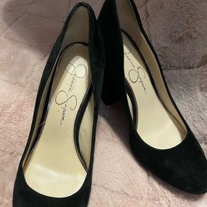 Jessica Simpson black pumps